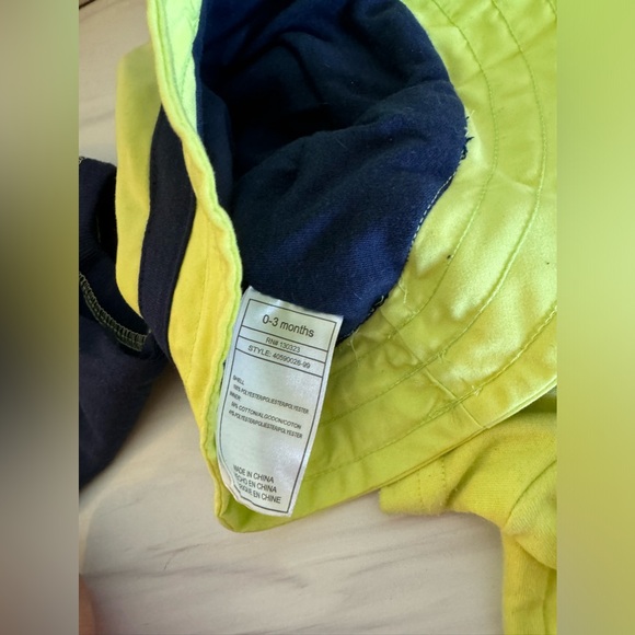 QUICKSILVER BABY CLOTHES BUNDLE!! - Picture 6 of 6